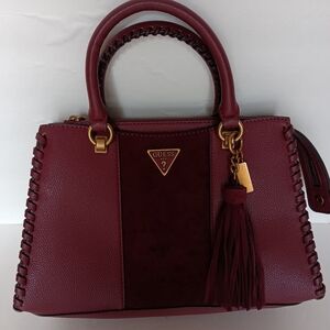 New:  Guess Handbag
